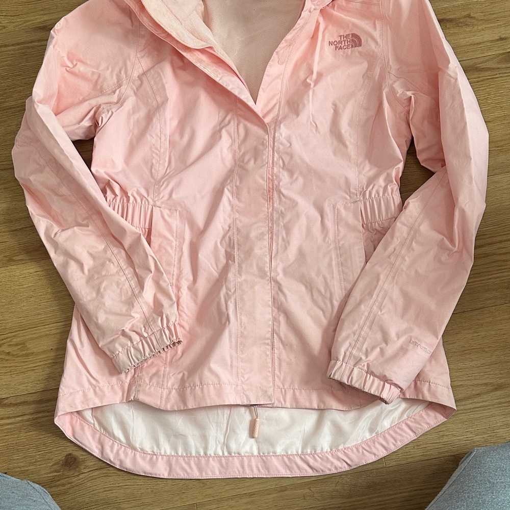 Woman’s The North Face rain jacket - small - Picture 4 of 5